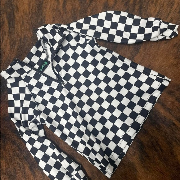 Round The Track Quarter Zip - Picture 3 of 3